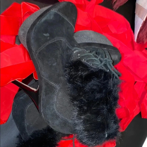 L.A.M.B black fur lace up booties Sz  9.5 - Picture 5 of 12